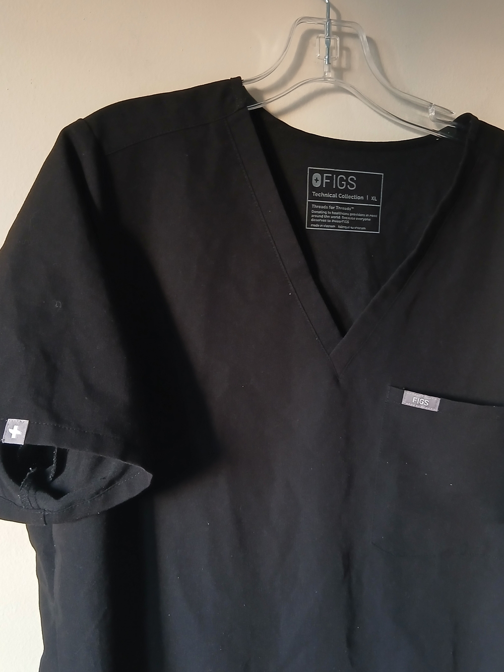 FIGS Catarina One-Pocket Scrub Top